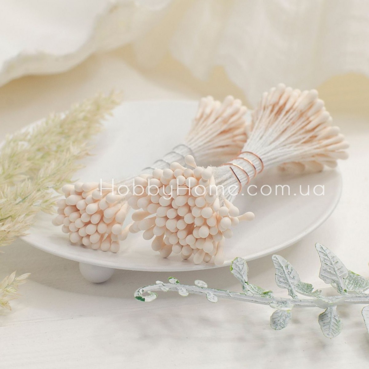 Матові молочні тичинки для квітів 2 мм, двосторонні на нитці Матові молочні тичинки для квітів 2 мм, двосторонні на нитці