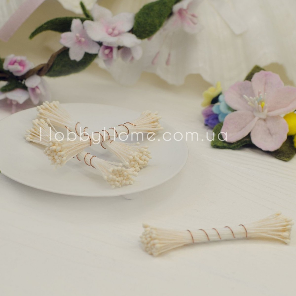 Матові тичинки бежеві 1 мм, тайські, дрібні, двосторонні на нитці