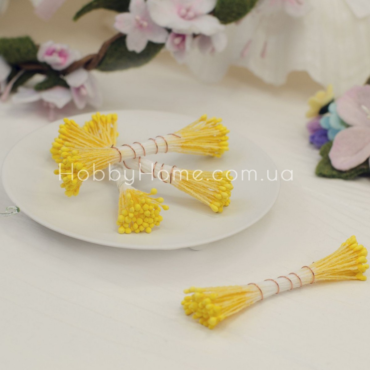 Матові тичинки жовті 1 мм, дрібні, тайські, двосторонні на нитці