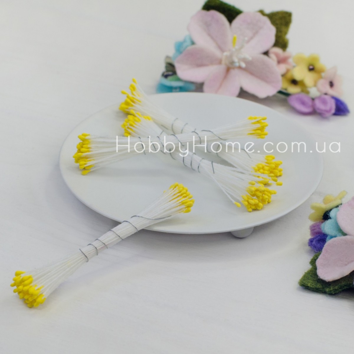 Матові тичинки світло-жовті 1 мм, дрібні, тайські, двосторонні на нитці