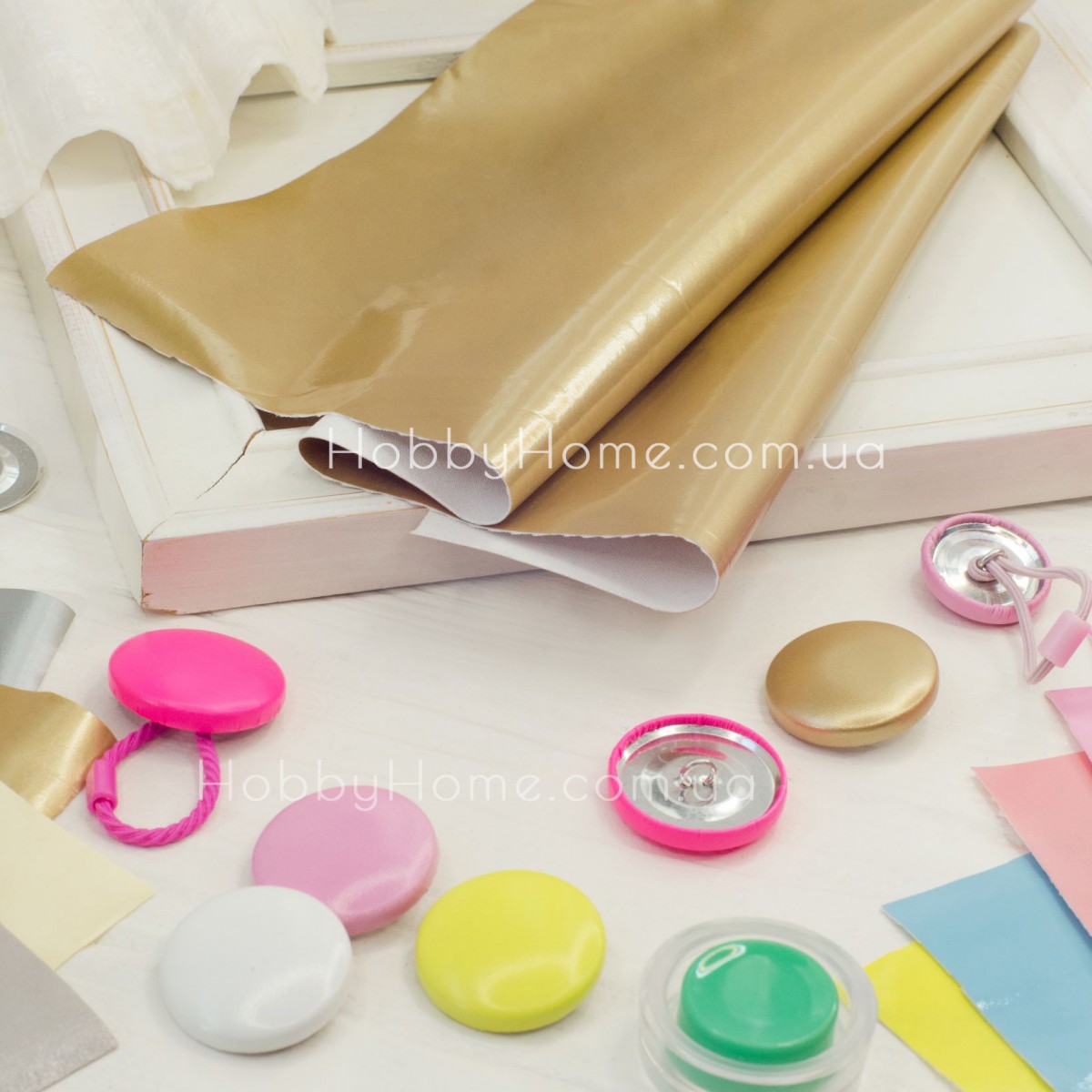 Екошкіра глянсова Лакова Золота тонка 0,5 мм — еластична штучна шкіра на тканинній основі