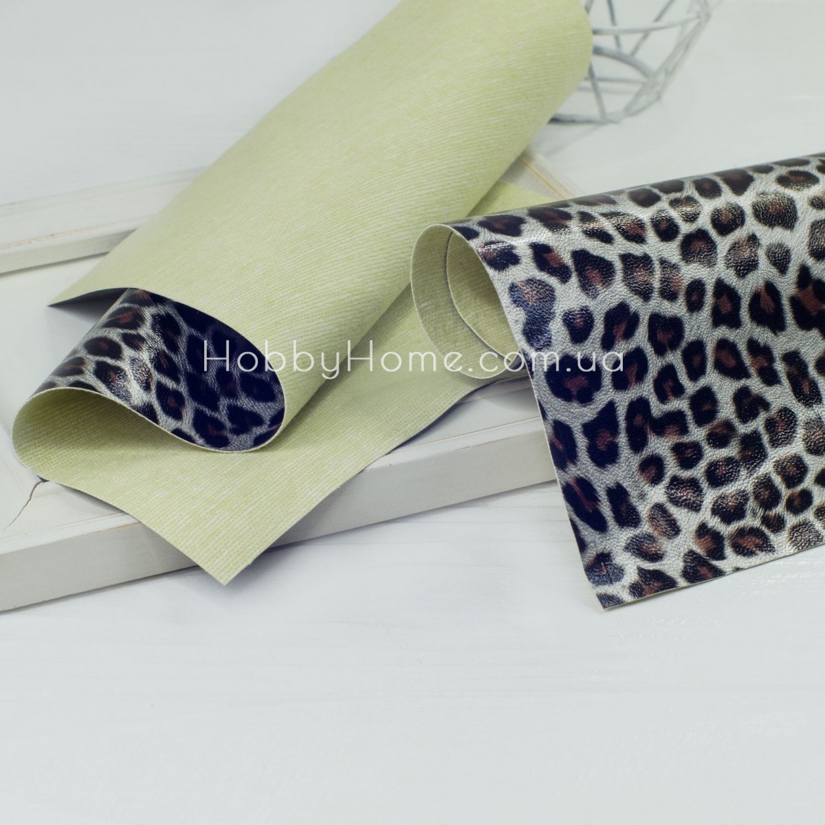 Екошкіра леопард 0,4 мм Світла — щільна нееластична екошкіра на тканинній основі