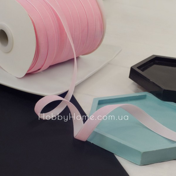 Оксамитова стрічка 1 см ніжно рожева — для подарунків, декору та рукоділля
