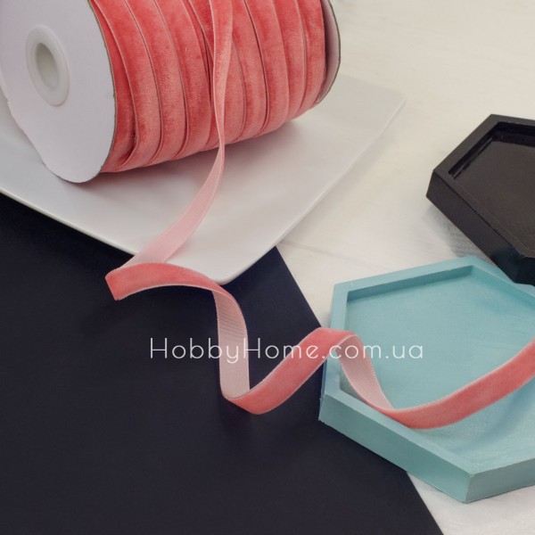 Оксамитова стрічка 1 см коралова — для упаковки, бантиків і декору