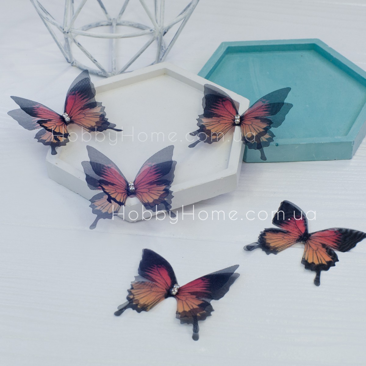 Шифоновий метелик 5см для декору Помаранчево-червоні — яскравий, двошаровий Шифоновий метелик 5см для декору Помаранчево-червоні — яскравий, двошаровий