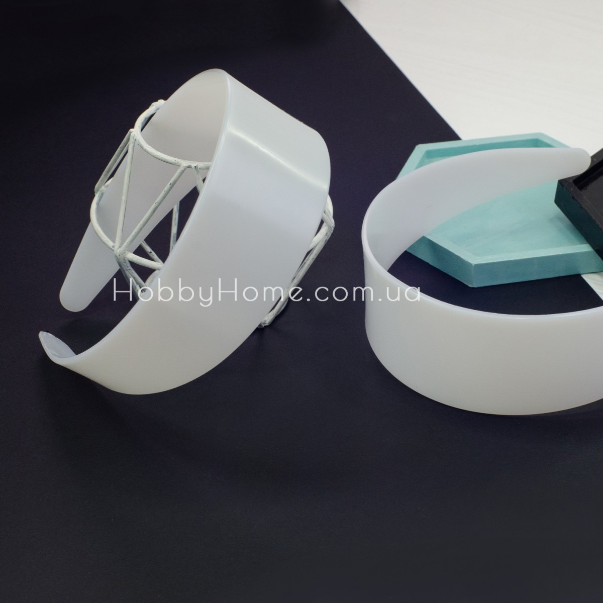 Білий пластиковий обруч 5 см – широка заготовка без зубчиків для обтягування та декору