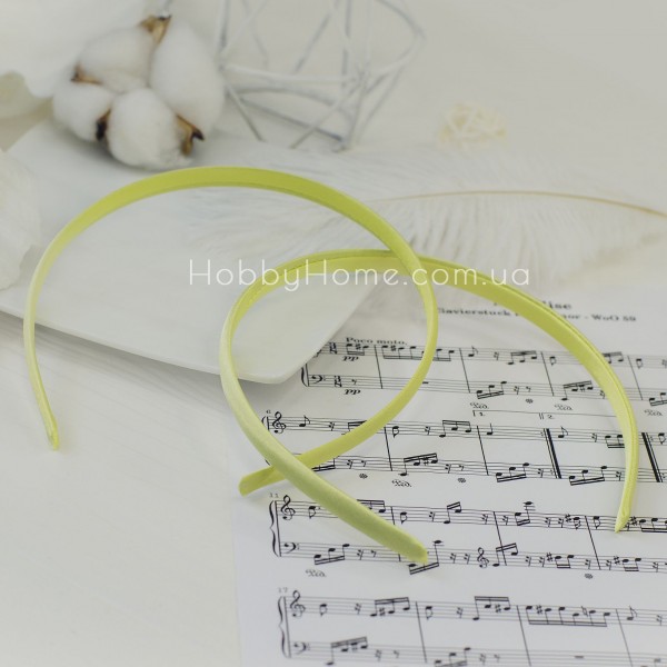 Обруч пластик в атласній тканині 9мм Блідо жовтий