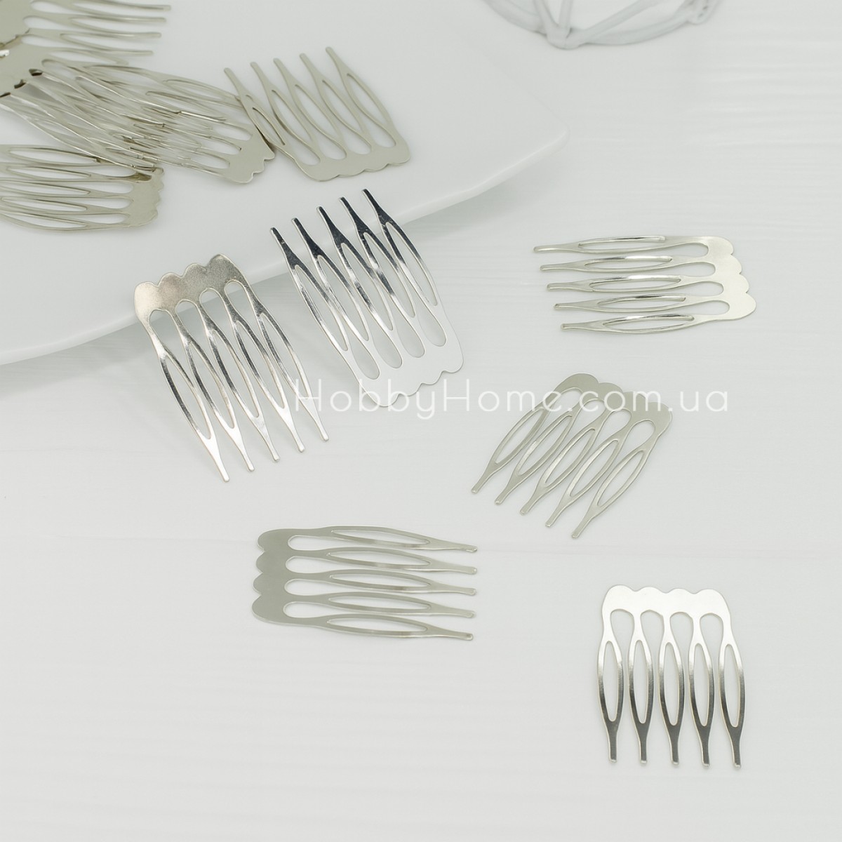 Металевий гребінець 2,5×4 см Срібний – основа для фати, тіари, вінка чи прикрас Металевий гребінець 2,5×4 см Срібний – основа для фати, тіари, вінка чи прикрас