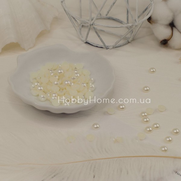 Напівбусини Кремові 8 мм перламутрові для рукоділля 20шт
