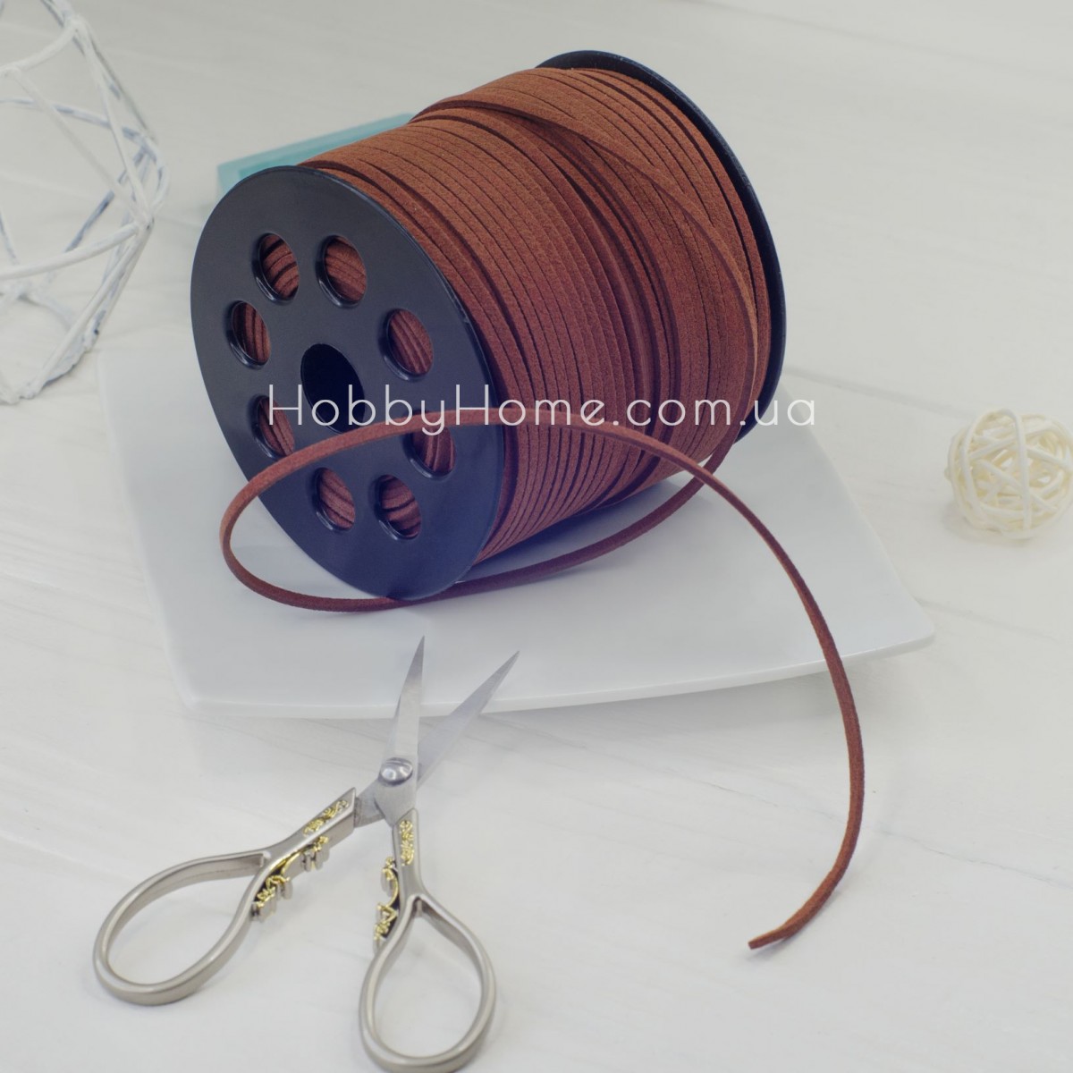 Замшевий шнур Шоколадний 3 мм, плоский, екошкіра, для браслетів, прикрас та упаковки